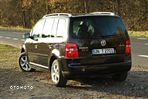 Volkswagen Touran 2.0 FSI Highline - 11