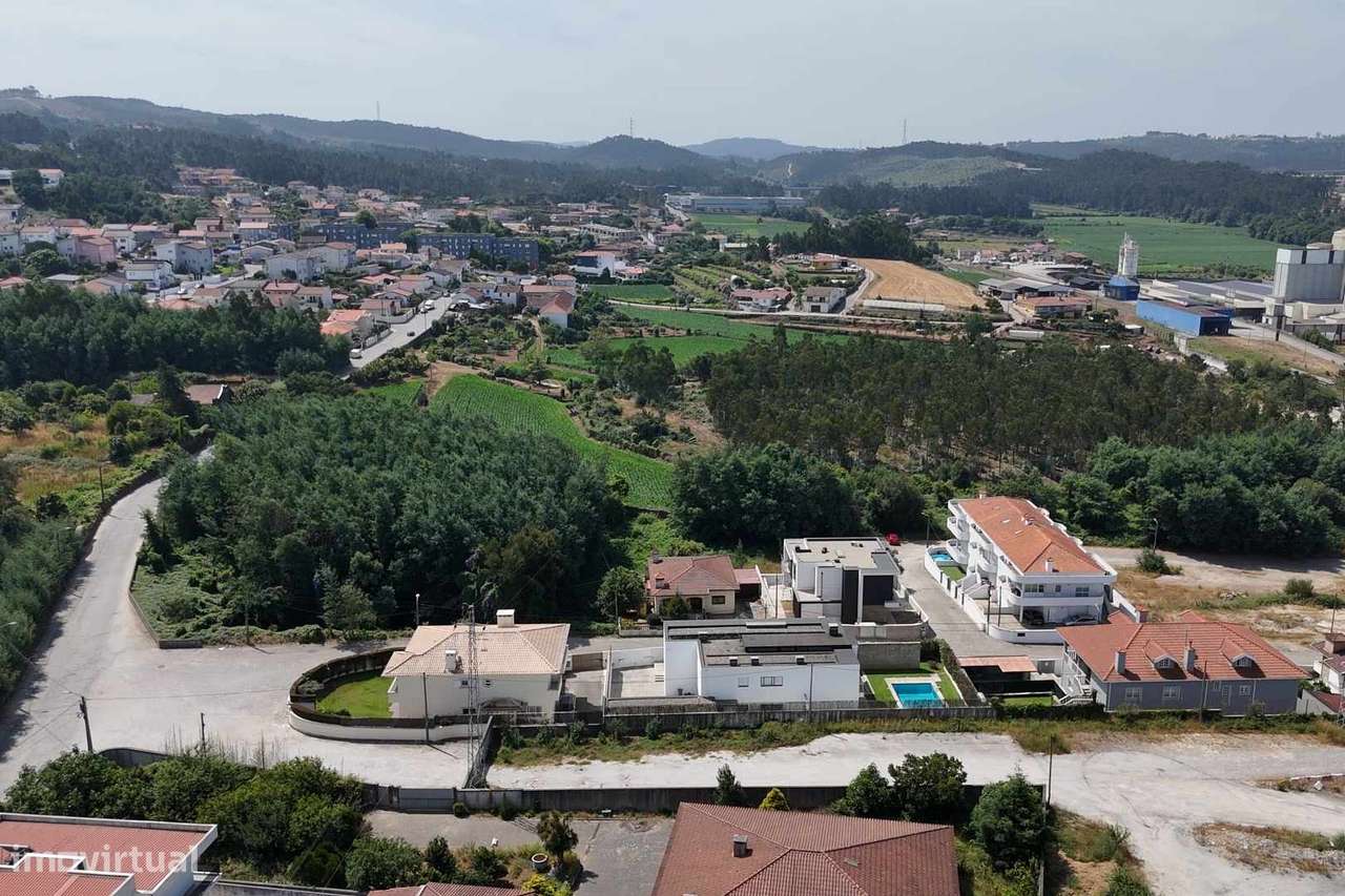 Moradia T6 na Trofa - Grande imagem: 3/35