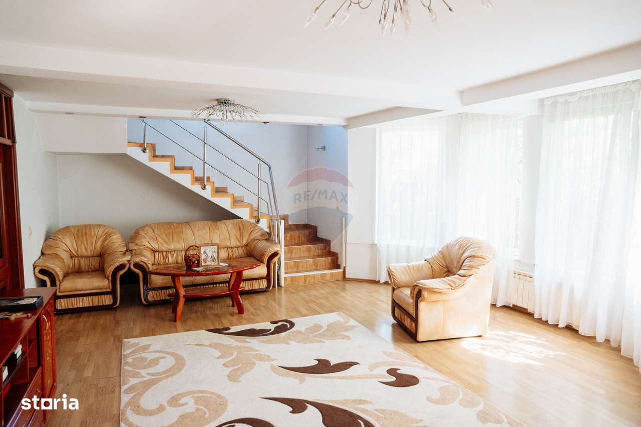 Casă de vanzare in Radauti str Iraclie Porumbescu-8