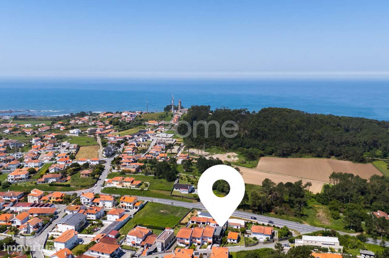 Moradia Ind. T3 Semi-Nova com Piscina em Carreço, Viana do Castelo - Grande imagem: 2/60