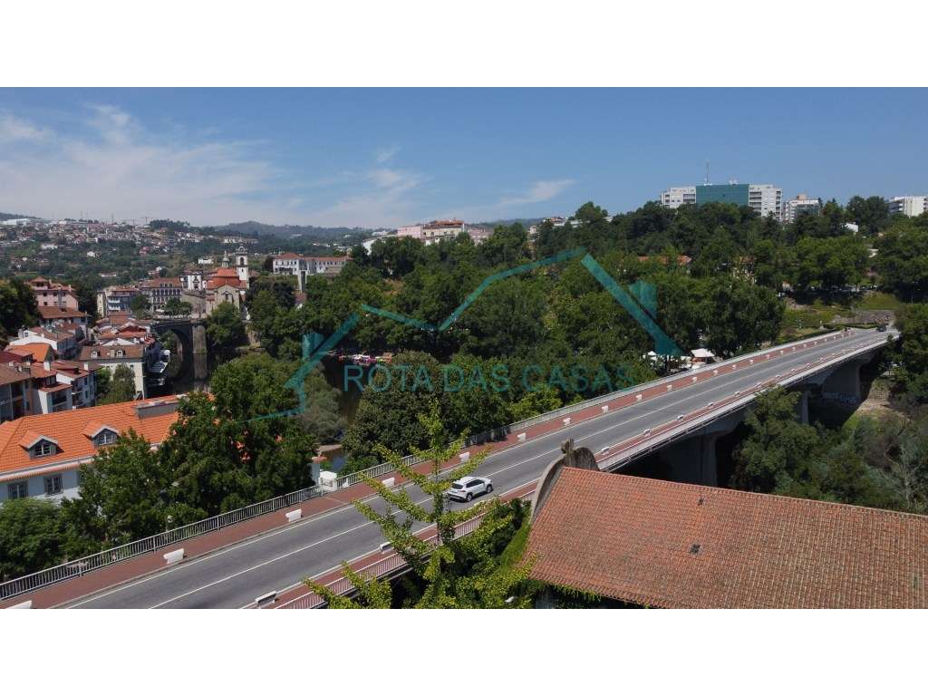 TERRENO COM VISTA RIO - CENTRO DE AMARANTE-11