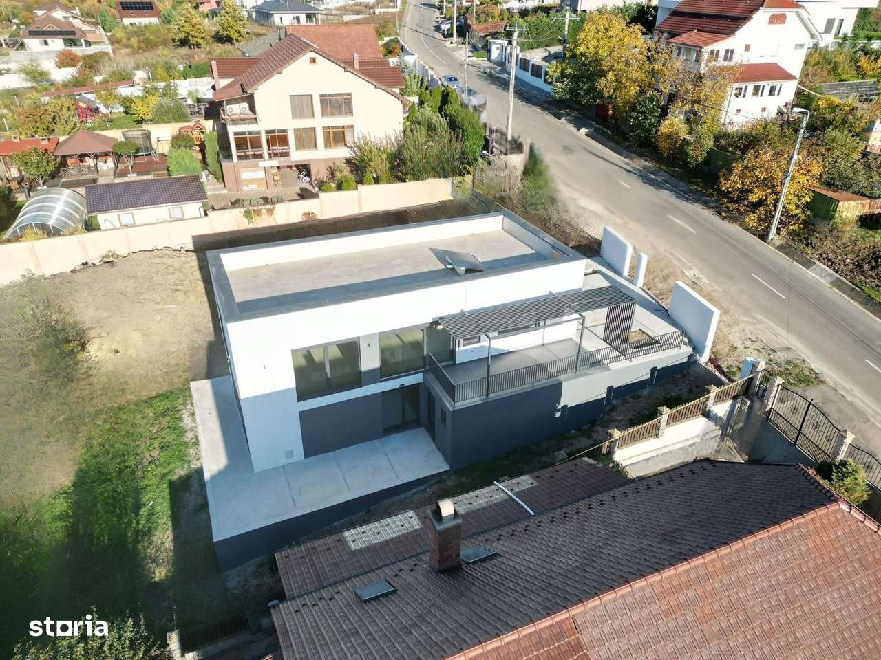 Vilă nouă design mediteranean, proiect deosebit și panoramă- 299.000 E-5