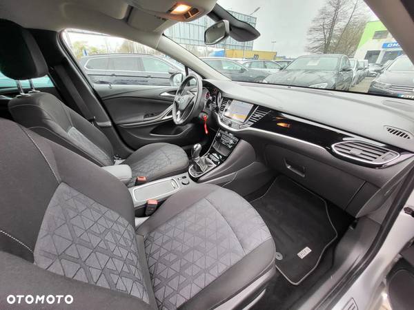 Opel Astra 1.4 Turbo Sports Tourer 120 Jahre - 9