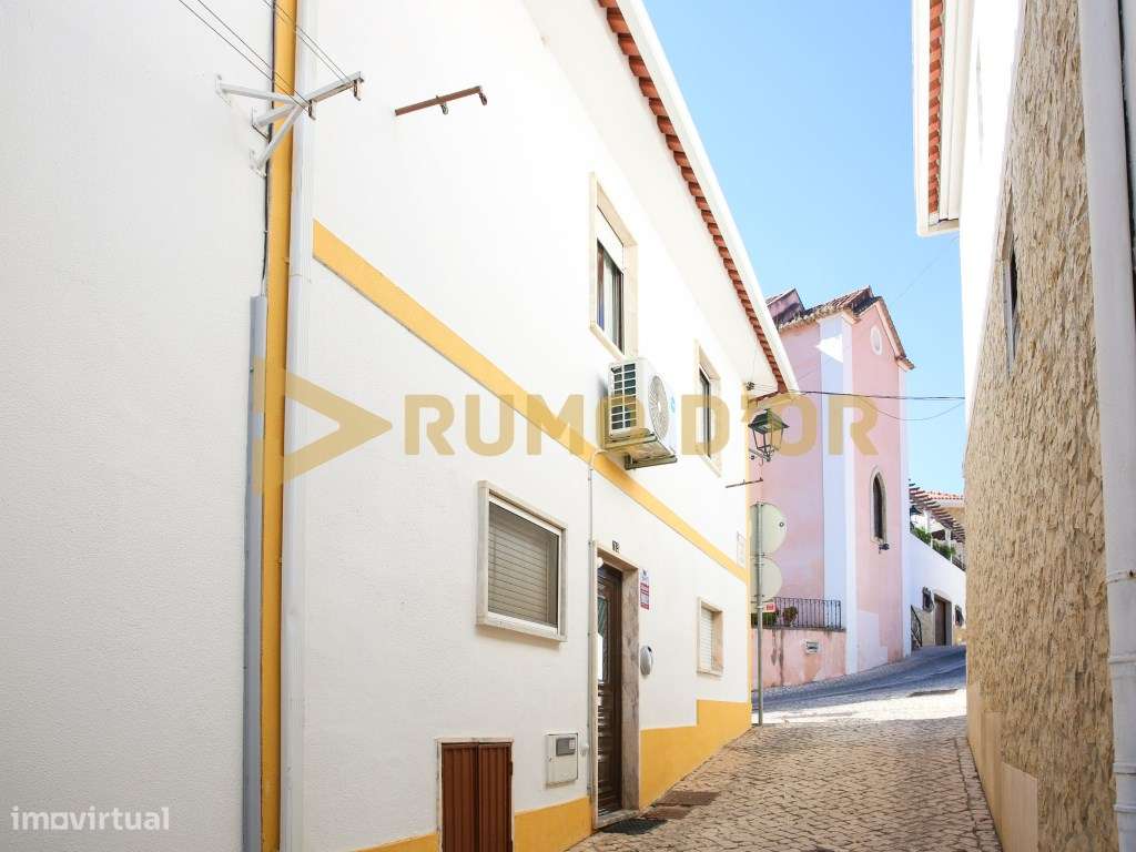 Moradia T2 - Centro de Alenquer - Luminosa e Pronta a Habitar-3