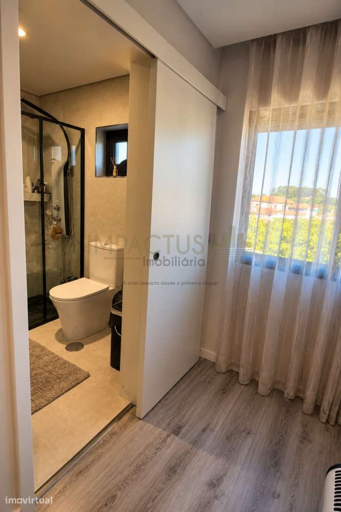Moradia T3+T1 renovados-30