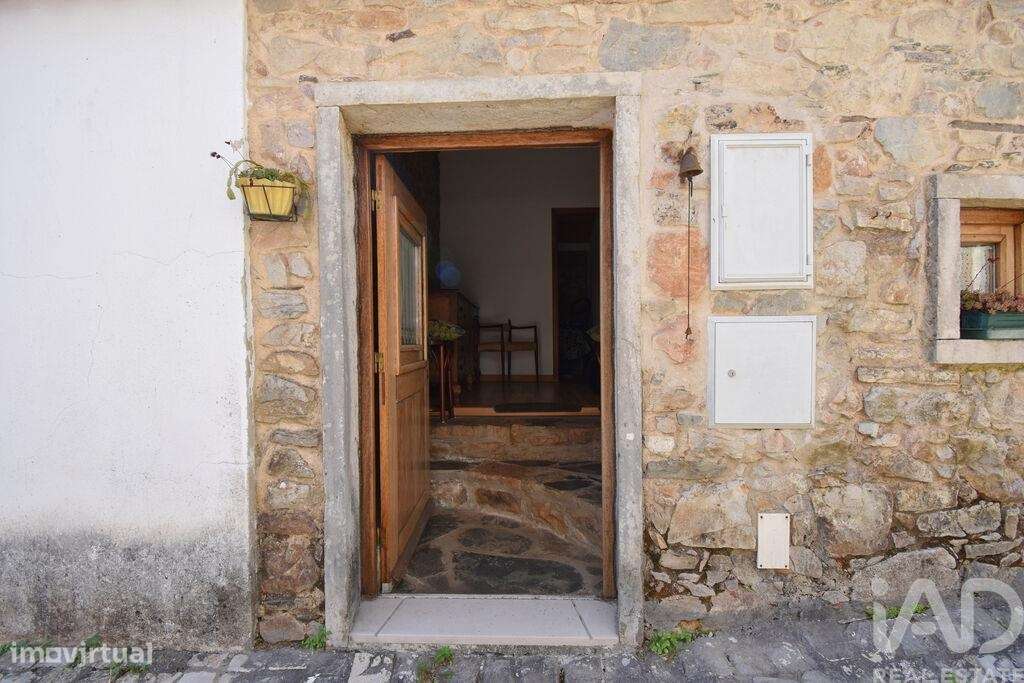 Casa de aldeia T2 em Cumeeira de 166,00 m2 - Grande imagem: 4/27