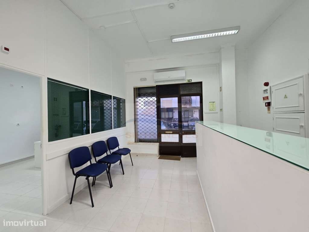 Espaço de Profissionais de Saúde Premium para Arrendar! Inventário ... - Grande imagem: 5/21