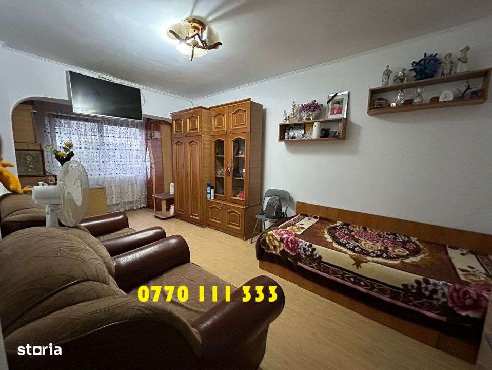 Etaj 1, Garsoniera mobilat utilata, zona Bariera. - Imagine principală: 1/4