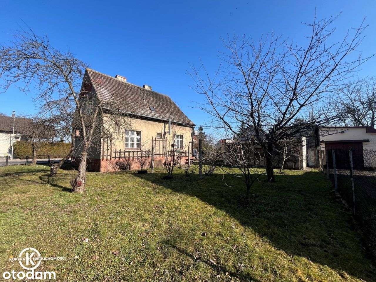 Na sprzedaż mieszkanie na parterze+garaż+ogród-8