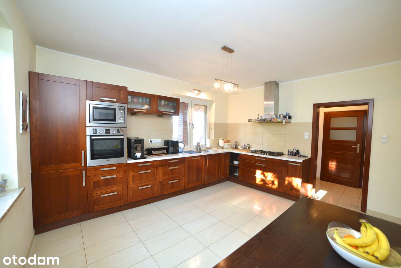 Wyjątkowy rodzinny dom z ogrodem i tarasem, 5 min do Leśnicy-5