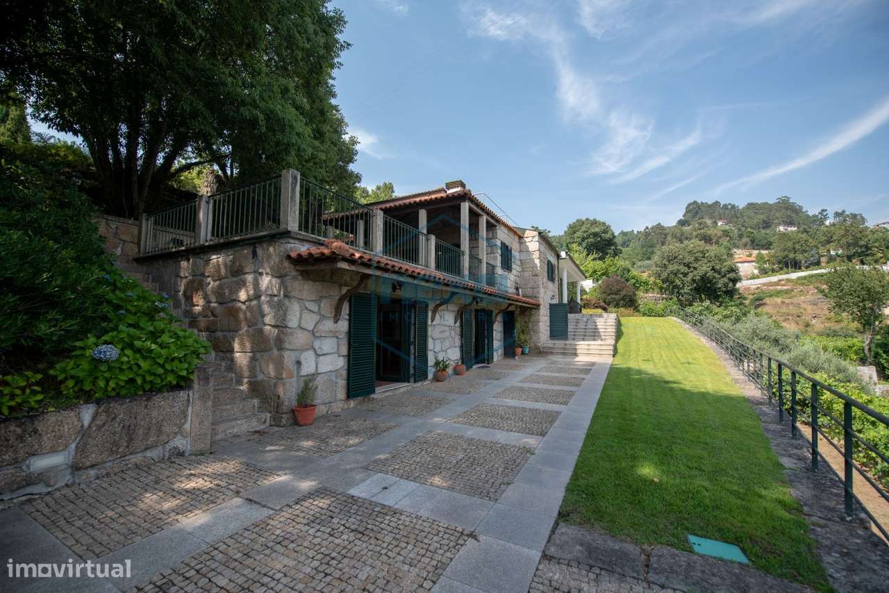 Moradia inserida em Quinta-53