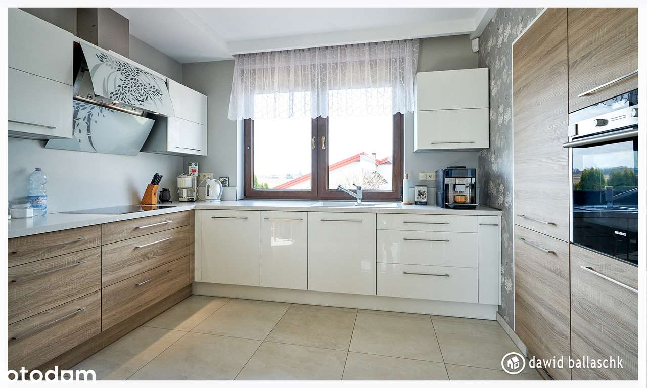 REZERWACJA! Cudowna posiadłość, blisko jeziora, duża działka 6740m2-10