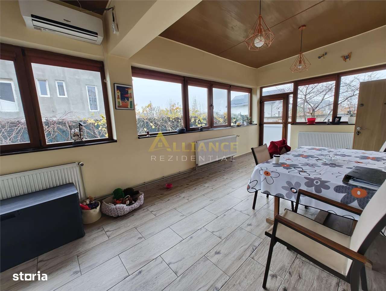 Vila spectaculoasa - 249 mp utili, teren 881 mp,-5