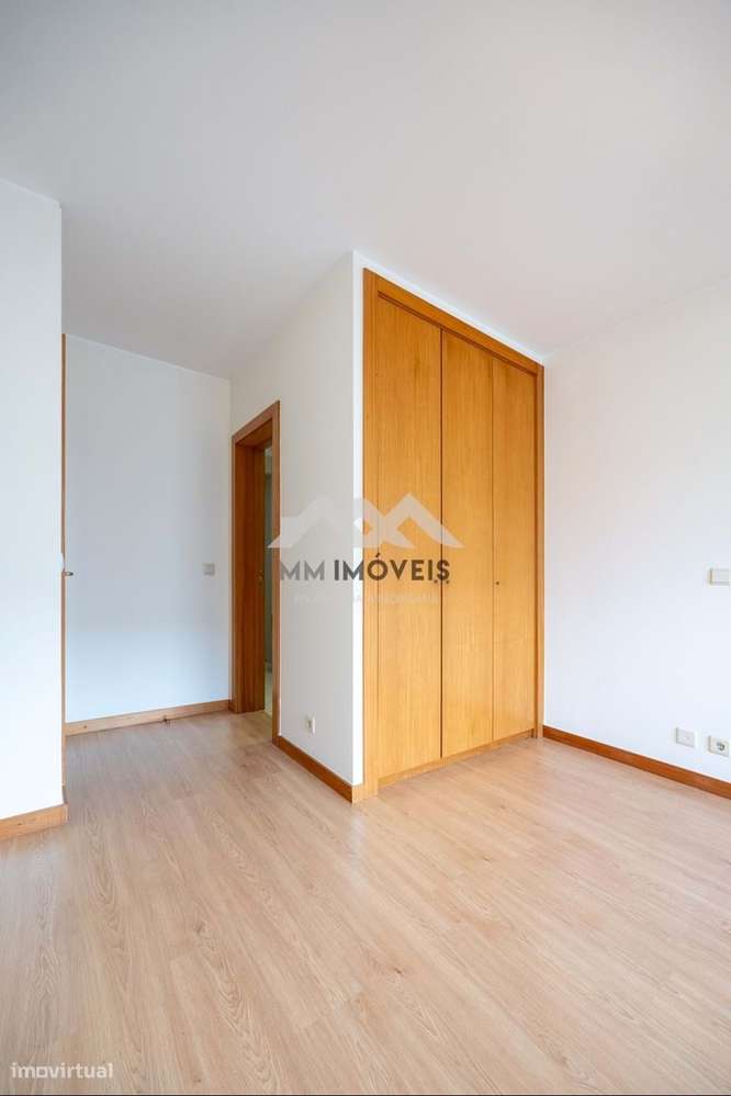 Apartamento T2 | Senhora da Hora | METRO | Garagem | Arrumo-29