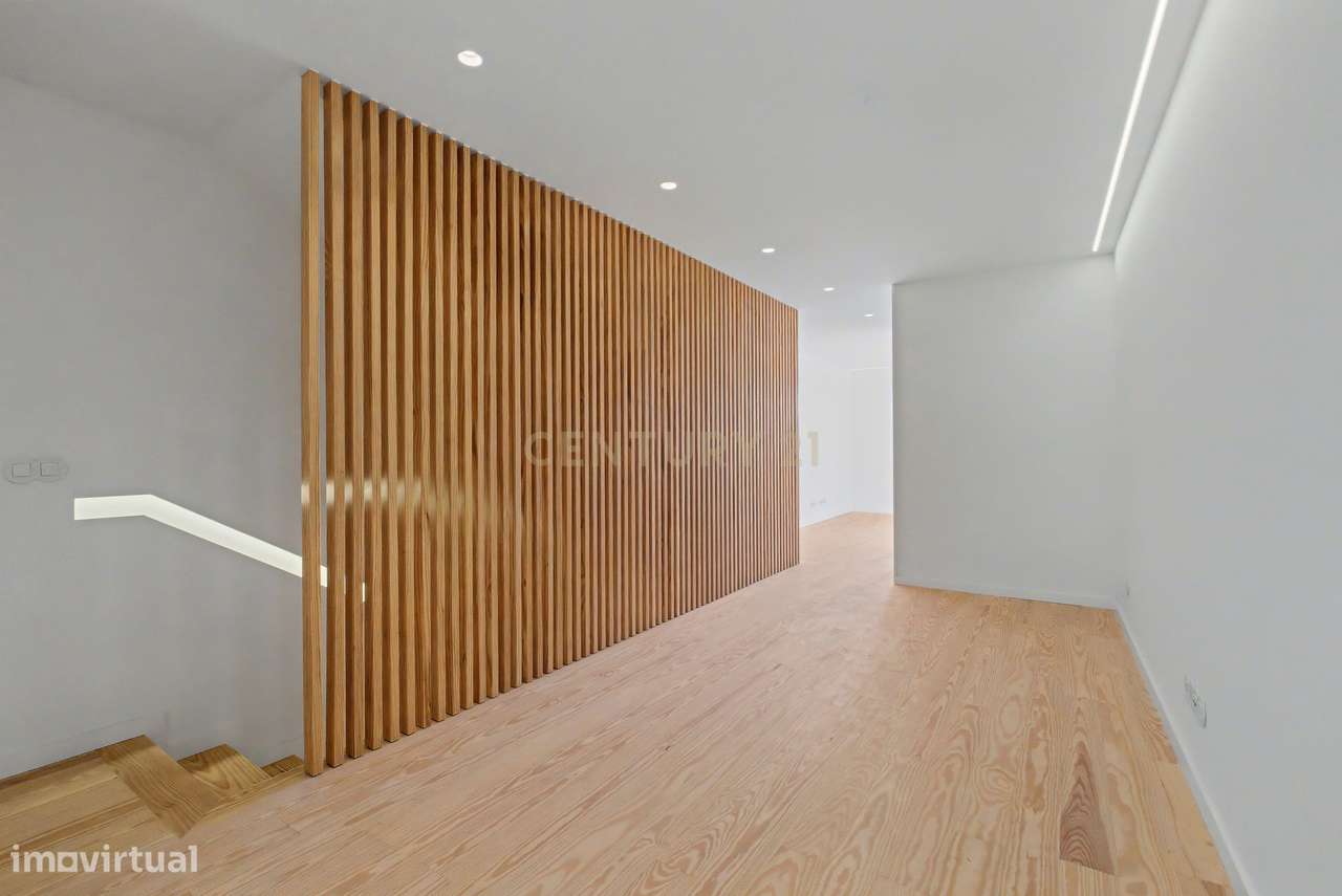 Luxuosa Moradia T4 em Matosinhos | elevador | 294,85m2-9