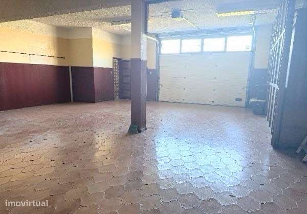 Moradia T7 | Elevador | Box 6 Carros | Jardim | 600m2 | Gondomar-35