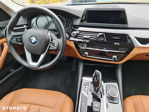 BMW Seria 5 520d Luxury Line - 3