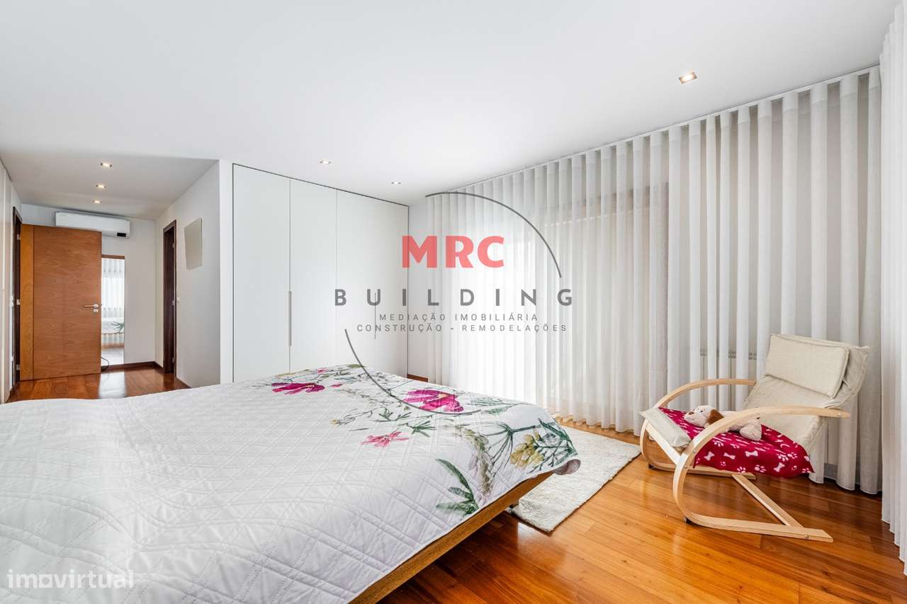 Moradia de Charme Térrea  V3 + V1-21