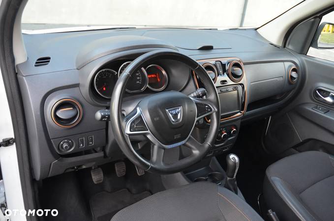 Dacia Lodgy SCe 100 Stepway - 5