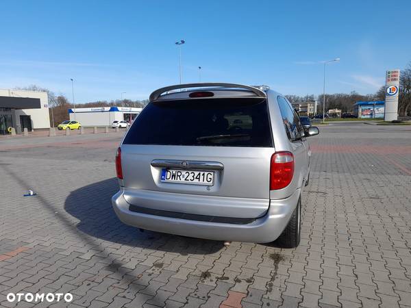 Chrysler Town & Country 3.8 - 7