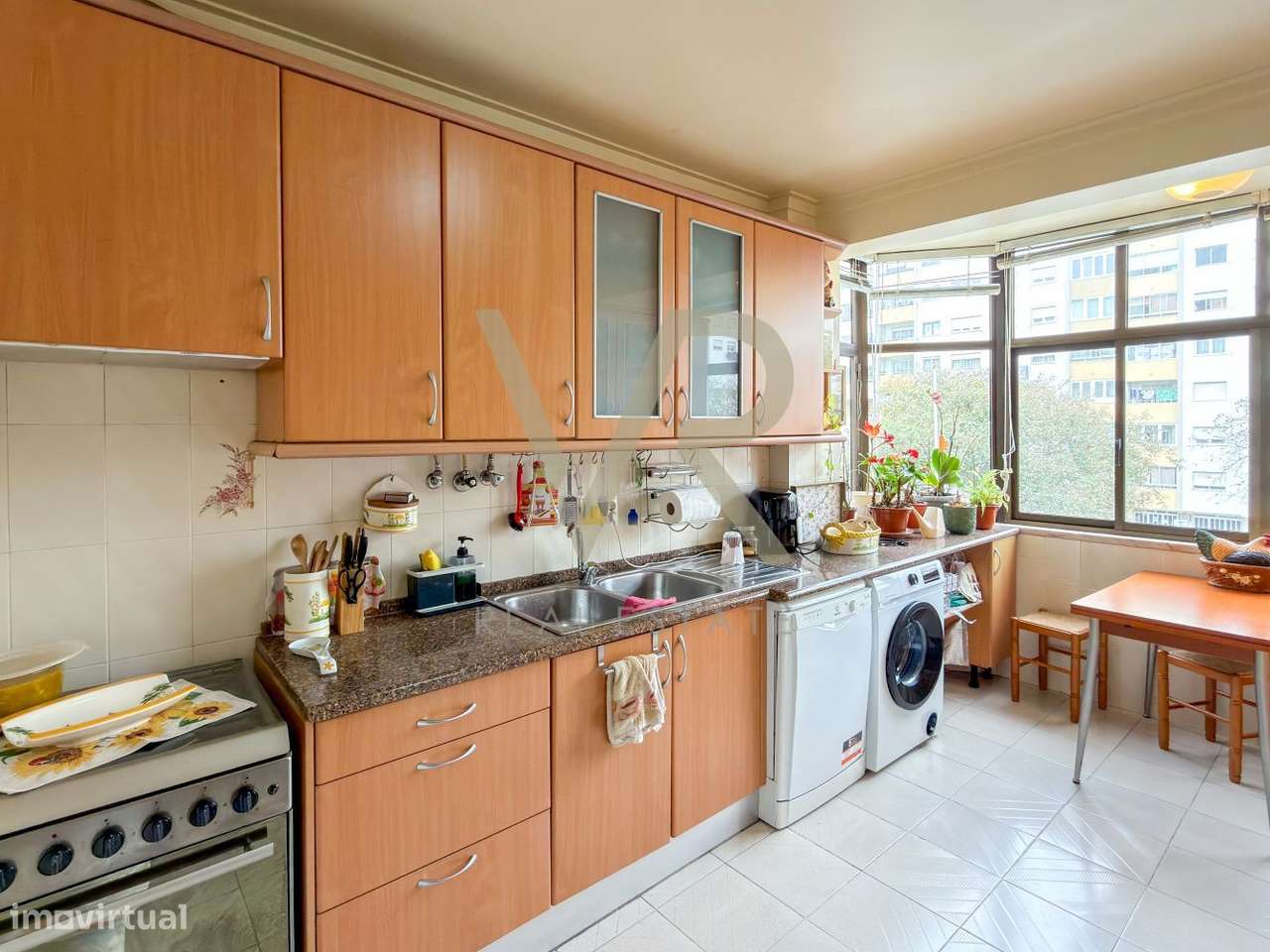 Oportunidade em Massamá: T3 Luminoso a 3 Minutos da Estação - Grande imagem: 2/30