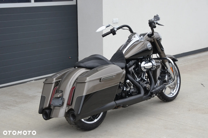 Harley-Davidson Touring Road King - 11