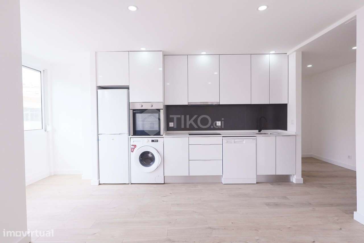 T3 Totalmente remodelado em Alverca – Pronto a habitar | Excelente loc-6