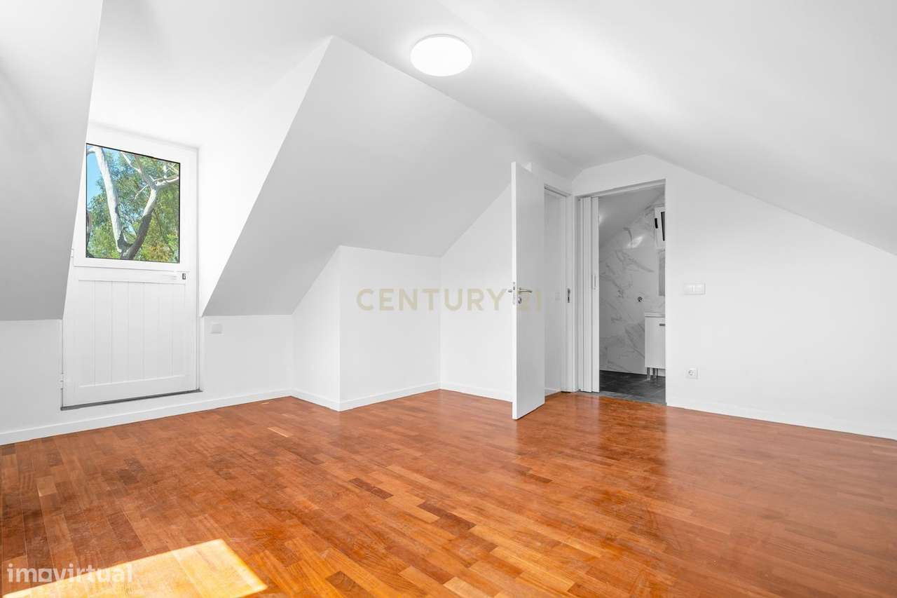 Oportunidade Única - Casa T2 - Renovada -  Funchal - Ilha da Madeira-19