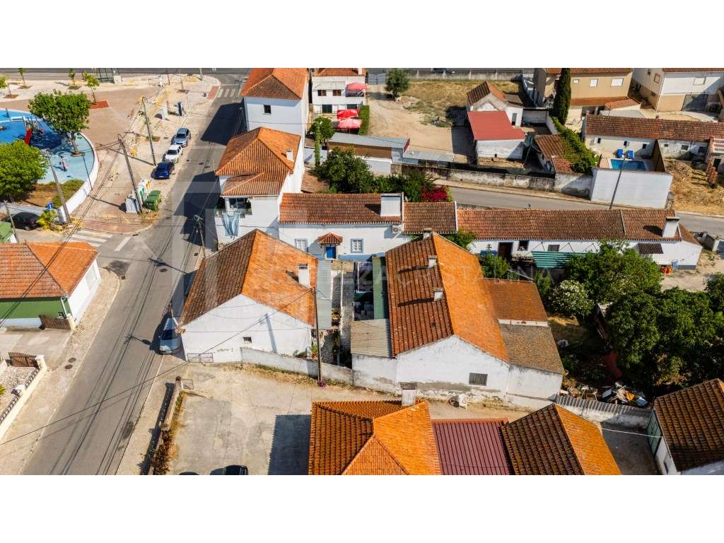 Conjunto de 5 Moradias - Excelente Investimento - Grande imagem: 4/12