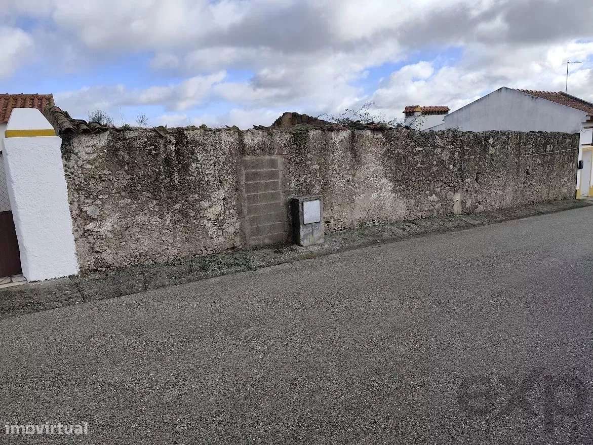 Lote Urbano de 726m² em Comenda, Portugal - Grande imagem: 5/5