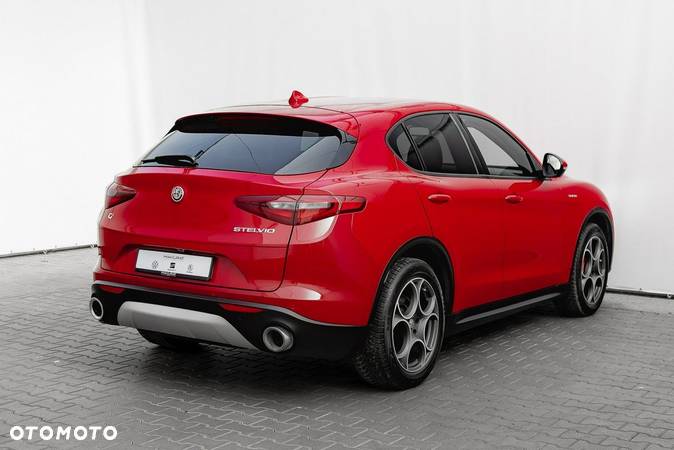 Alfa Romeo Stelvio 2.0 Turbo Super Q4 - 4