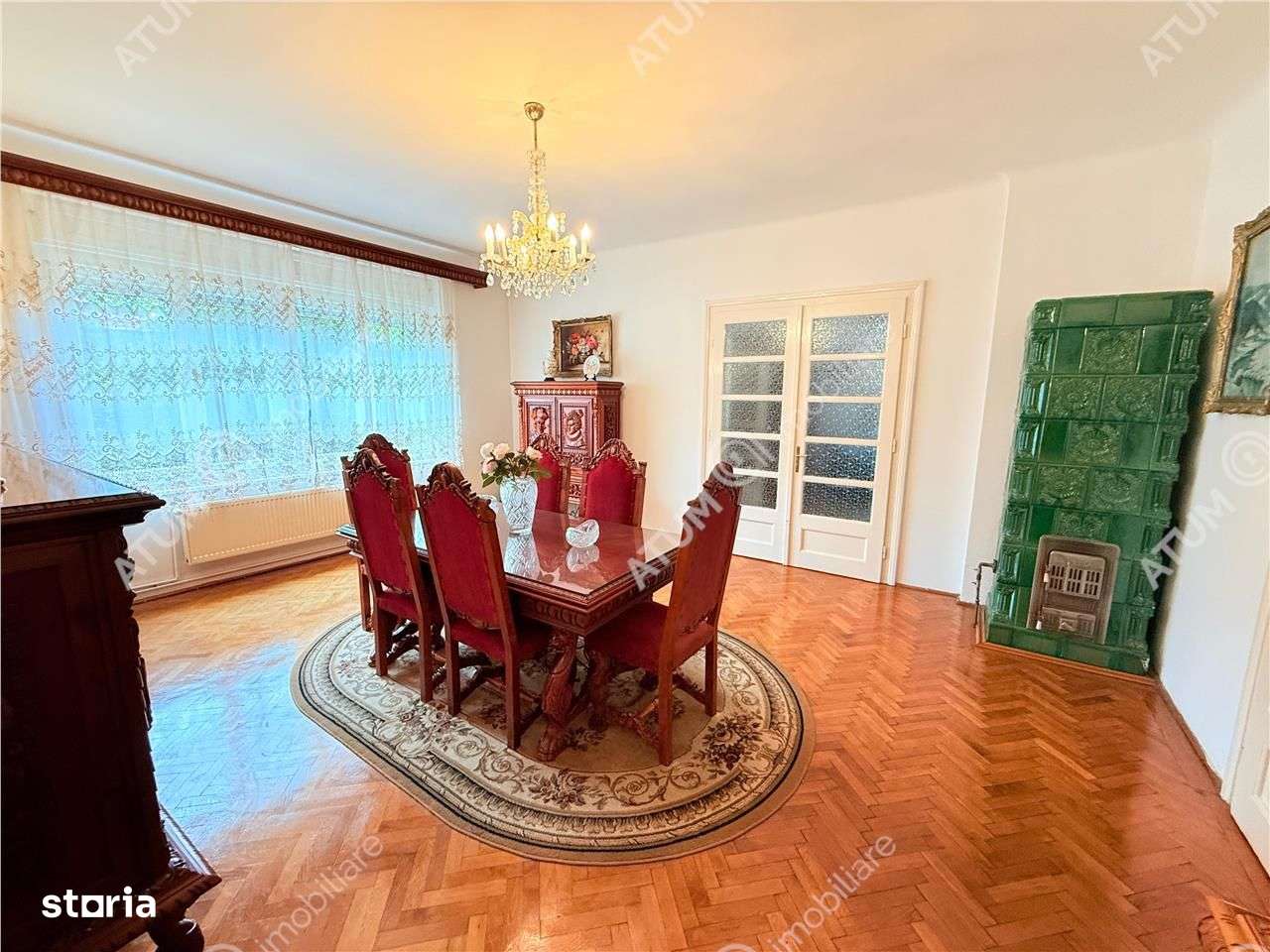 Apartament cu 4 camere la casa cu garaj terasa si curte zona Sub Arini-7