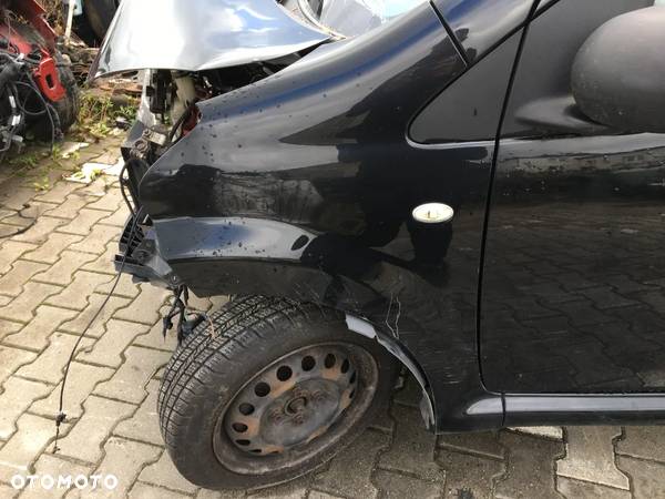 Błotniki przód prawy lewy Toyota Aygo I - 1