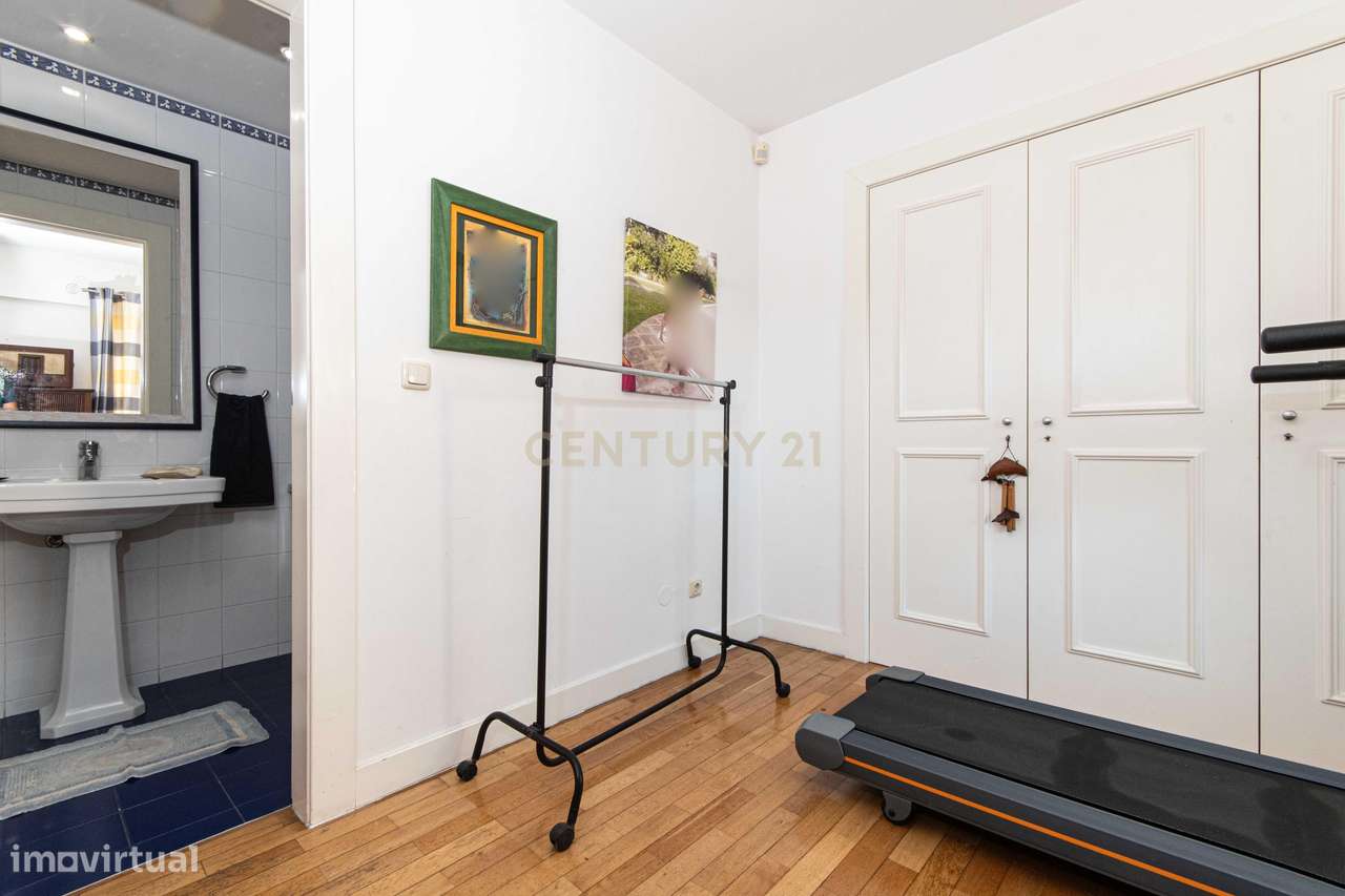 Apartamento T6 Único com Varandas Envolventes | Parque das Nações-39