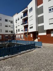 Apartamento T3 localizado na Moita - Grande imagem: 2/25