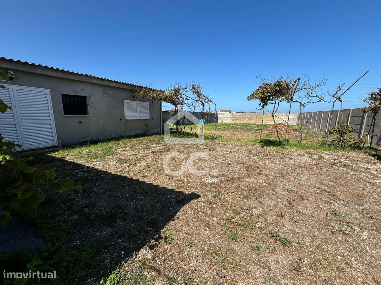 PRAIA DA VIEIRA------Terreno rústico com a área bruta de 715 m2, todo - Grande imagem: 5/10