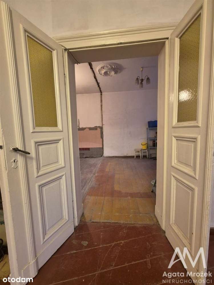 Piękna kamienica,mieszkanie z ogromnym potencjałem-4