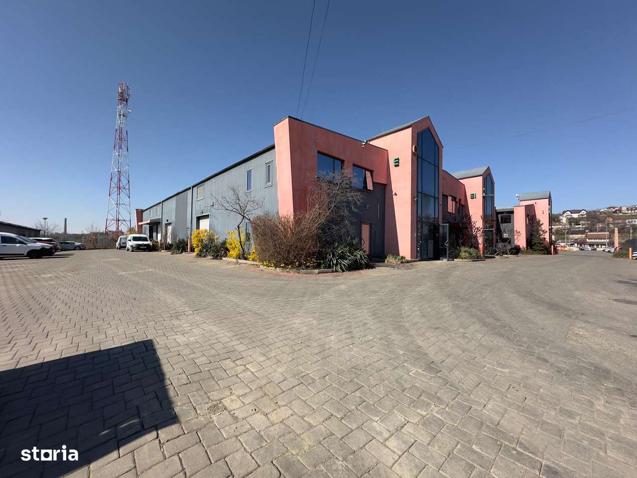 Hala si birouri, de la 220mp la 370mp, zona Mall Moldova - Imagine principală: 2/15