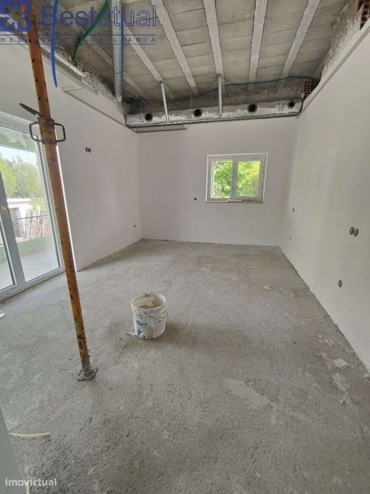 Moradias Bifamiliar - Acab. de Qualidade - Avidos-27