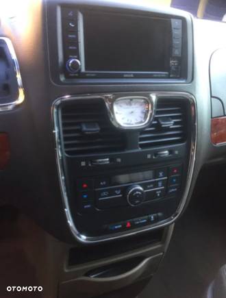 Chrysler Town & Country 3.6 Touring - 8