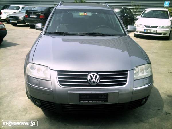 VW Passat 2.8 v6 de 2002 para peças - 1