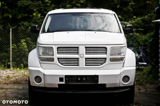 Dodge Nitro - 2