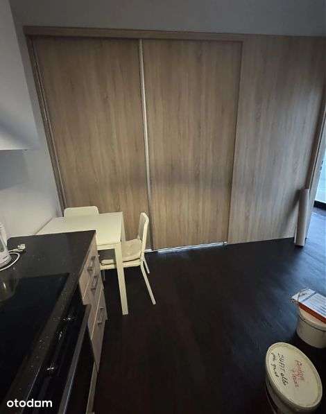 Agh-okolice, Azory / 2-niezależne pokoje, 2016r.-9