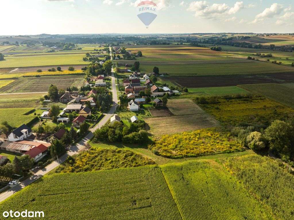 Płaska, prostokątna działka 33 km do Krakowa-5