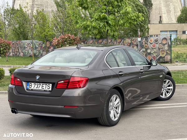BMW Seria 5 520d Aut. Luxury Line - 6