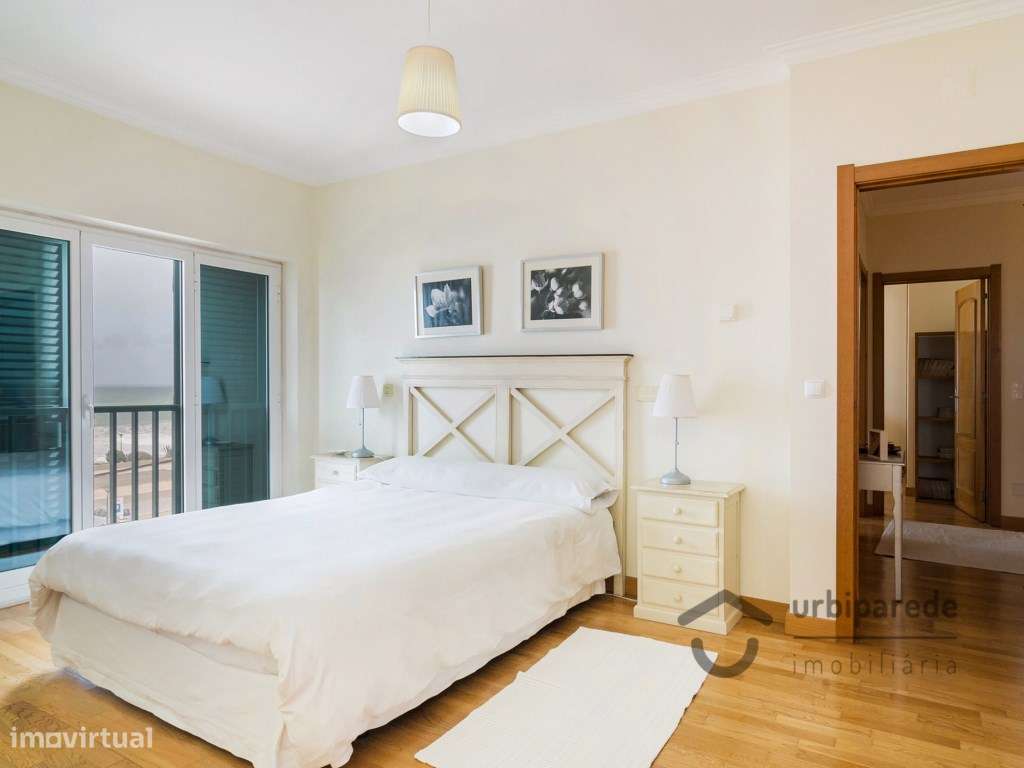 Moradia V4 em condomínio fechado no centro da Ericeira, com garagem.-25