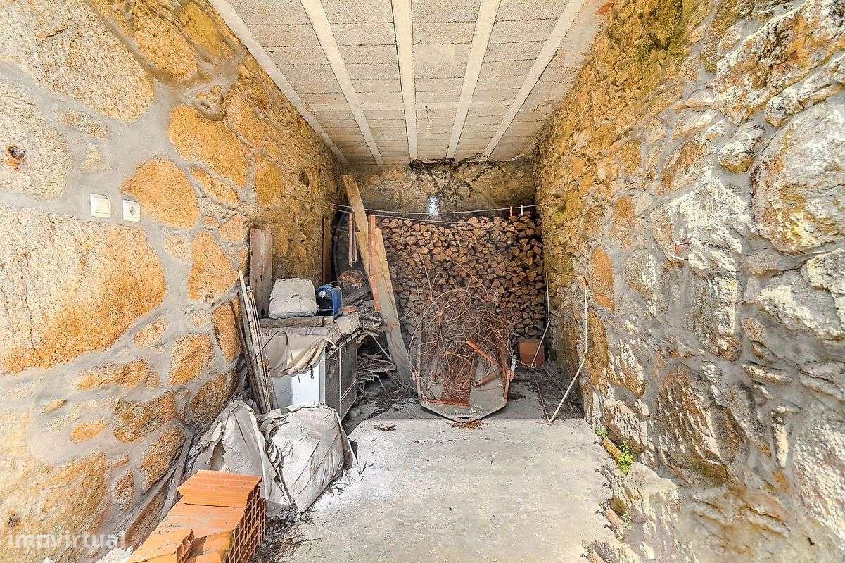 Moradia T2 para venda - Grande imagem: 2/23