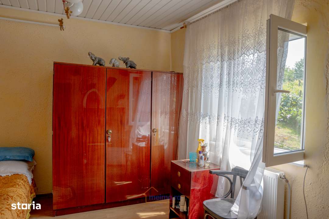 O casa, un teren, mai multe optiuni – Comanesti, Str. Moldovei-4