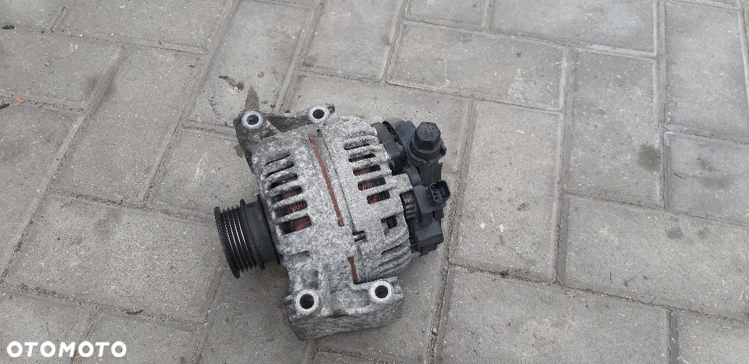 OPEL Zafira II B 2.2 Alternator 0124425023 - 1