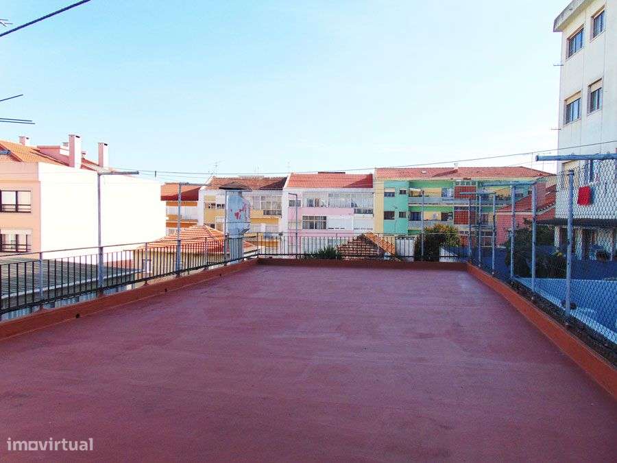 Prédio estação CP Mem Martins-19